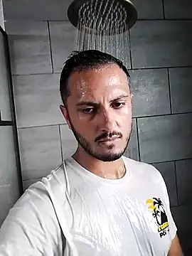 Snapshot of chocoman3 chatting on 10/07/25, 12:35 chocoman3 online show from 10/07/25, 12:35