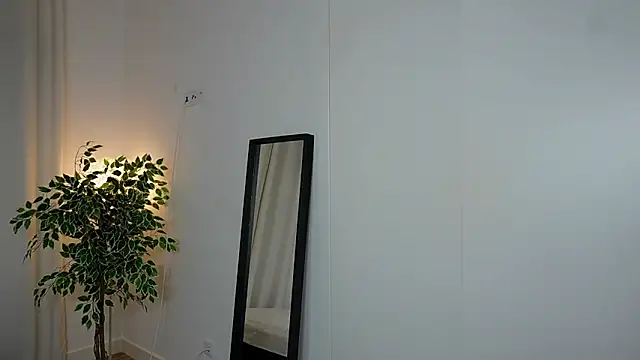 Locac0c0 online show from 10/09/25, 11:19