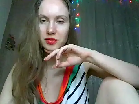 Lynirina online show from 05/10/26, 10:37