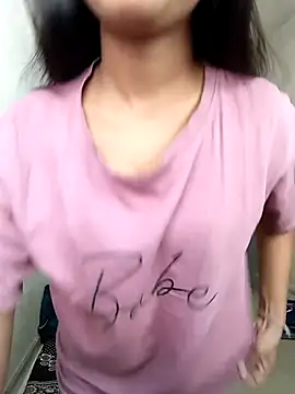 Snapshot of anshika0124 chatting on 11/12/25, 04:46 anshika0124 online show from 11/12/25, 04:46