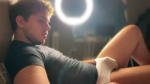 Snapshot of mynameischris chatting on 10/20/25, 09:54 mynameischris online show from 10/20/25, 09:54