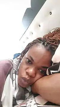 GlobeTrottieHottie1 online show from 10/21/25, 06:47