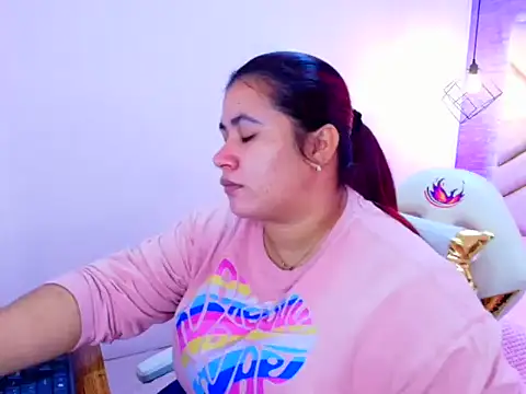 Addyy 02 online show from 10/12/25, 11:42