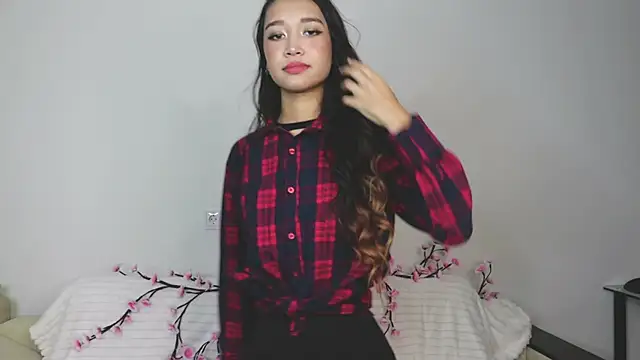 SelinaLukas online show from 10/18/25, 04:08