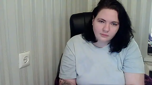 Snapshot of XLisaBlueXs_ chatting on 10/26/25, 01:50 XLisaBlueXs  online show from 10/26/25, 01:50