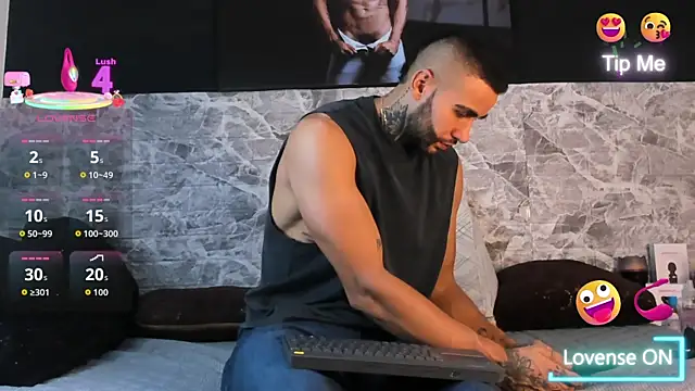 Danny Willson online show from 10/21/25, 06:08