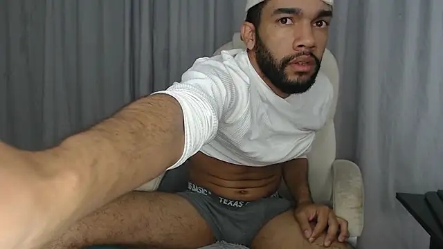 Snapshot of andresnoir_ chatting on 10/21/25, 02:18 andresnoir  online show from 10/21/25, 02:18