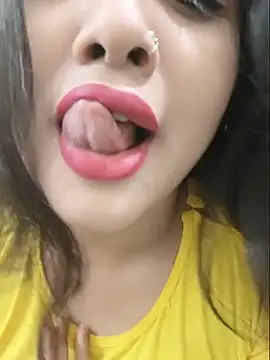 Beauty Queen Soniya online show from 07/19/26, 03:54