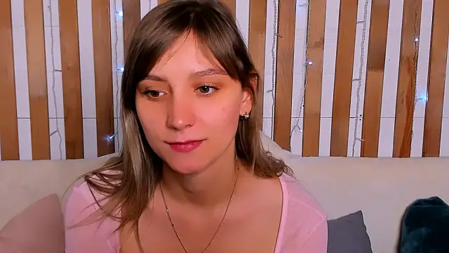 Sophia Elliott online show from 10/08/25, 01:47