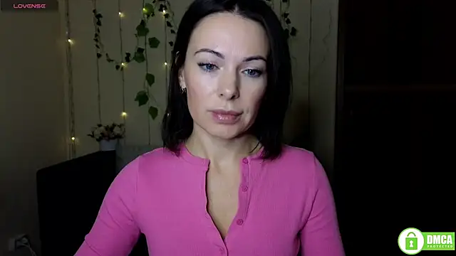Snapshot of Rita_lovvylyou chatting on 10/17/25, 05:21 Rita lovvylyou online show from 10/17/25, 05:21