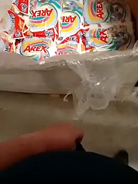 herz19033 online show from 10/20/25, 06:19