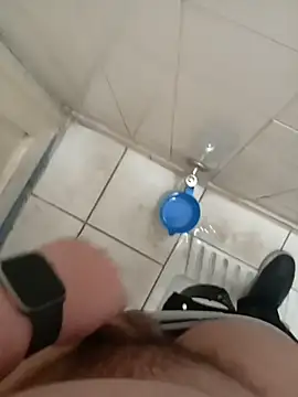 herz19033 online show from 10/21/25, 10:38