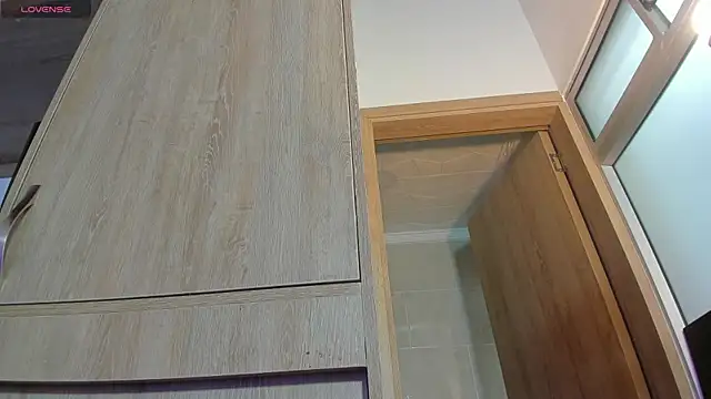 TianaGlow44 online show from 05/18/26, 11:27