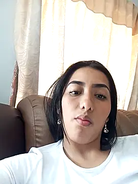 Snapshot of Queen_sofya chatting on 10/26/25, 04:57 Queen sofya online show from 10/26/25, 04:57
