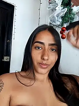 Snapshot of Queen_sofya chatting on 12/16/25, 05:51 Queen sofya online show from 12/16/25, 05:51