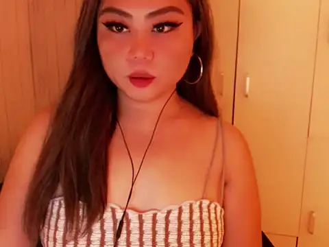 Snapshot of rosemarsakalam chatting on 10/06/25, 10:18 rosemarsakalam online show from 10/06/25, 10:18