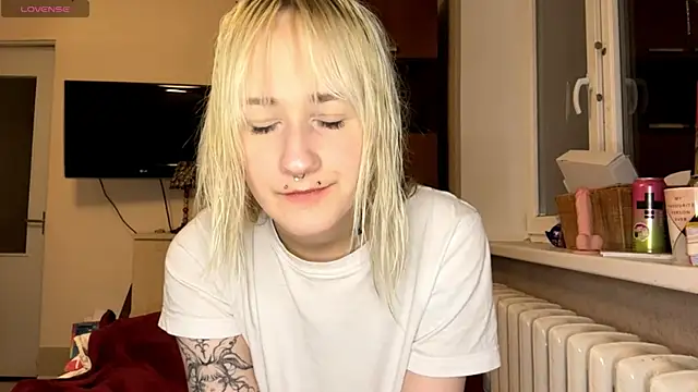 Snapshot of Ulemonala_Cute chatting on 12/04/25, 06:49 Ulemonala Cute online show from 12/04/25, 06:49