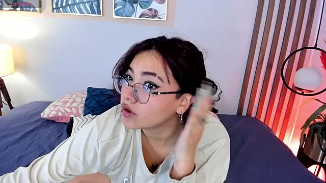 Snapshot of sunny_maya_ chatting on 10/19/25, 03:56 sunny maya online show from 10/19/25, 03:56