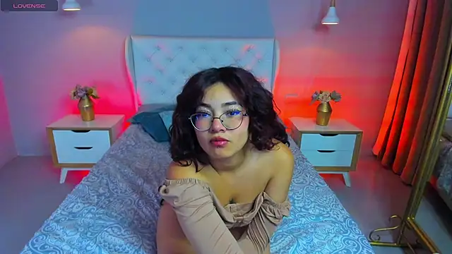 Snapshot of sunny_maya_ chatting on 11/23/25, 08:41 sunny maya online show from 11/23/25, 08:41