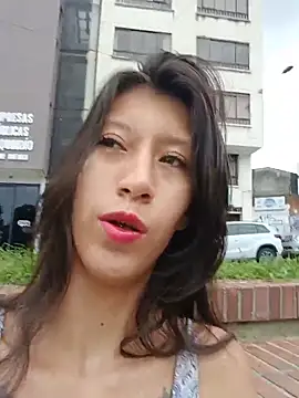 Jiwoo Dodoy  online show from 10/29/25, 02:30