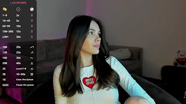 LeanaWILL online show from 10/17/25, 07:49