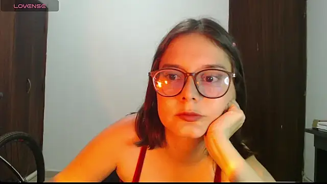 CarlaLorez online show from 10/15/25, 10:21