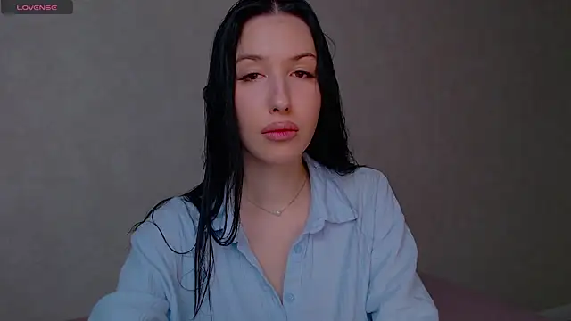 Snapshot of Isabella_Fontana chatting on 10/27/25, 12:31 Isabella Fontana online show from 10/27/25, 12:31