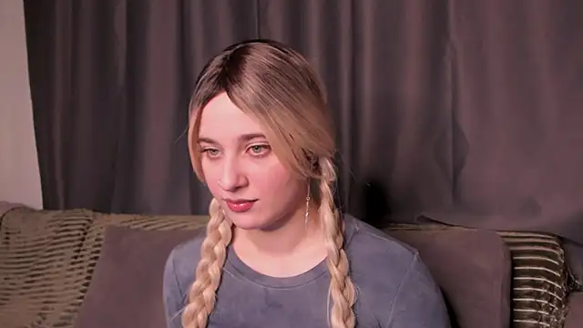 ShyBunny1 online show from 10/10/25, 09:52