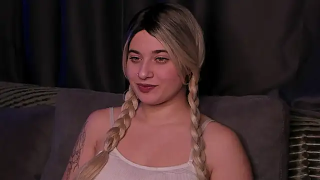 ShyBunny1 online show from 10/11/25, 09:35