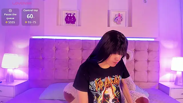 Snapshot of Naya_Velvet chatting on 11/06/25, 03:57 Naya Velvet online show from 11/06/25, 03:57