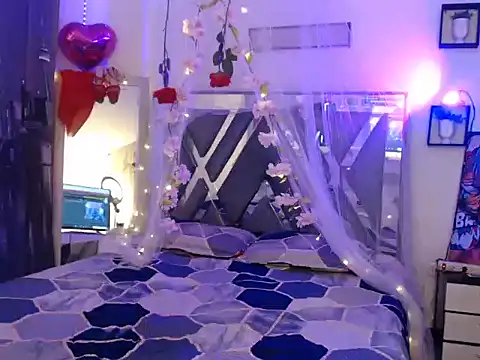 NicoleLerman online show from 10/15/25, 07:14