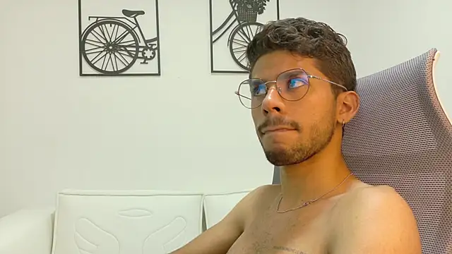 ALANVILLA LOBO online show from 10/16/25, 06:42