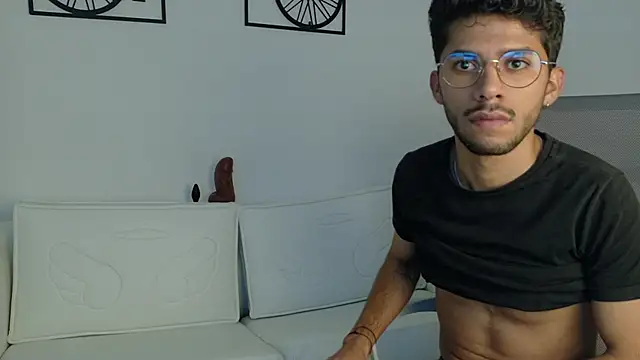 ALANVILLA LOBO online show from 10/17/25, 07:16