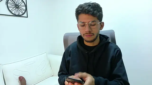 ALANVILLA LOBO online show from 10/18/25, 12:28