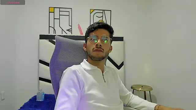 ALANVILLA LOBO online show from 10/21/25, 09:04