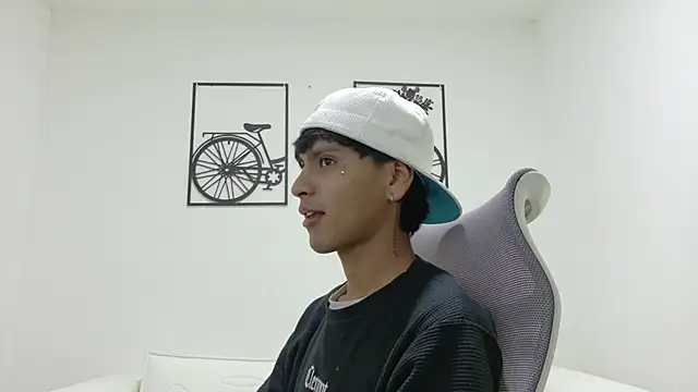 SEBAS LOVER  online show from 10/14/25, 09:15