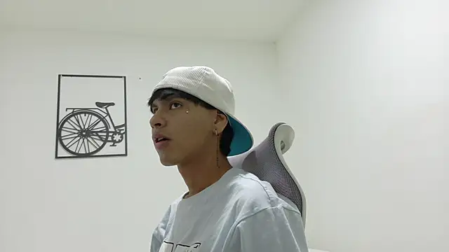 SEBAS LOVER  online show from 10/15/25, 07:58