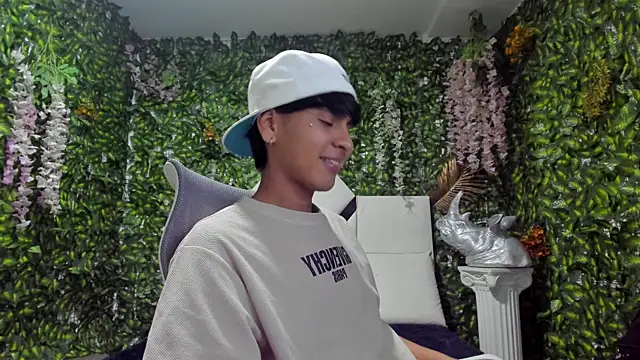 SEBAS LOVER  online show from 10/17/25, 09:39