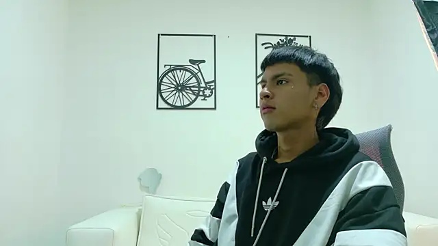 SEBAS LOVER  online show from 10/28/25, 08:11