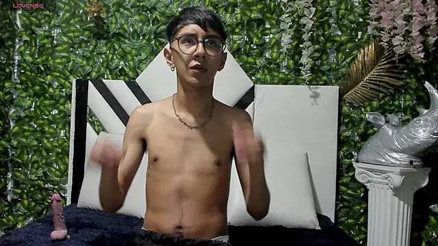 TWINK JOSS online show from 10/25/25, 08:14