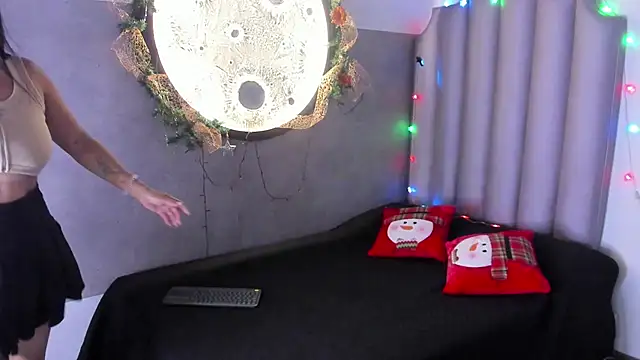 Snapshot of brianna-03 chatting on 12/20/25, 03:57 brianna-03 online show from 12/20/25, 03:57