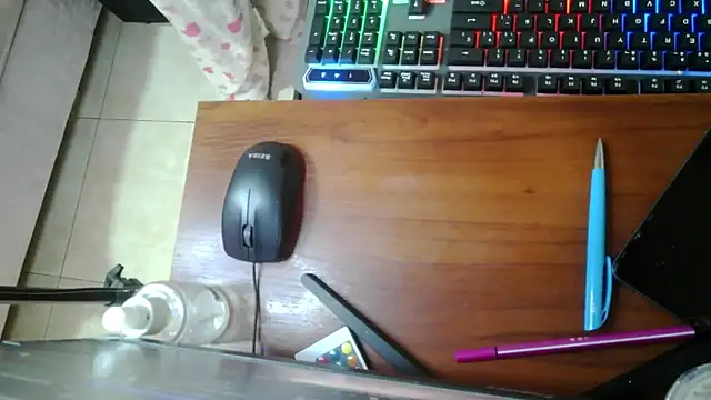 Snapshot of luna00bella7 chatting on 10/14/25, 03:57 luna00bella7 online show from 10/14/25, 03:57