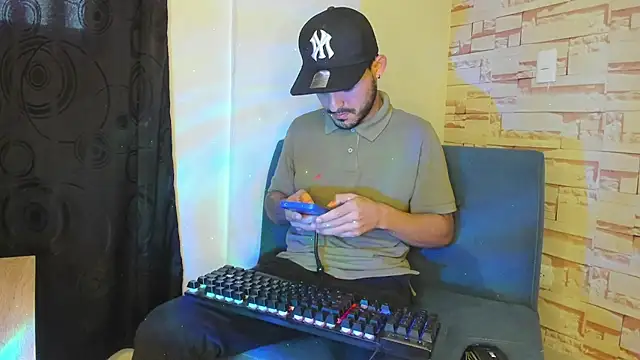 Master King Crazzy777 online show from 10/18/25, 07:14