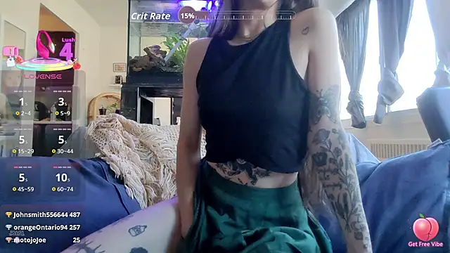 Snapshot of Inked_Snow_Muse chatting on 10/09/25, 04:05 Inked Snow Muse online show from 10/09/25, 04:05