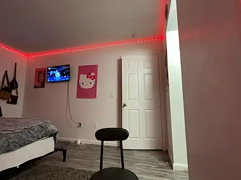 Snapshot of twerkaholic120 chatting on 10/17/25, 02:04 twerkaholic120 online show from 10/17/25, 02:04