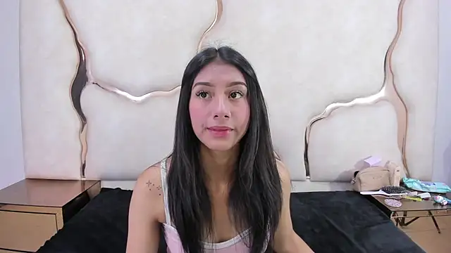 Snapshot of Mia_clark18 chatting on 12/04/25, 06:16 Mia clark18 online show from 12/04/25, 06:16