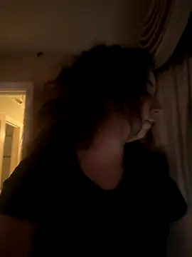 Snapshot of tiffanyxoxo515 chatting on 11/04/25, 09:47 tiffanyxoxo515 online show from 11/04/25, 09:47