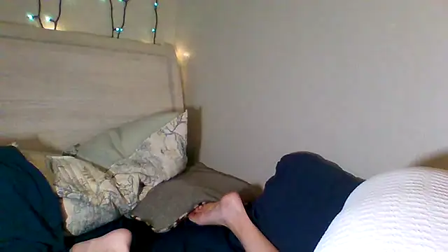 easy briezy online show from 10/08/25, 02:09