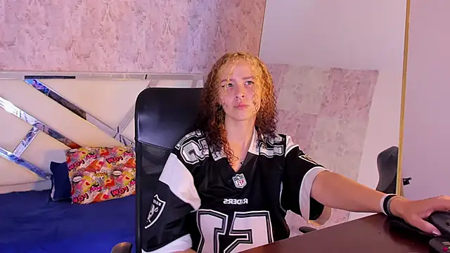 benny wilson online show from 12/14/25, 04:29