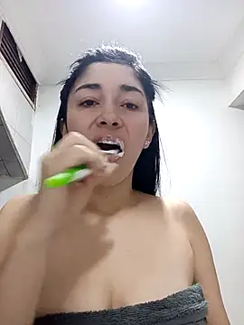 AbbyLewiis online show from 11/04/25, 11:09